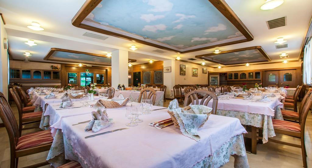 Albergo Sayonara Comano Terme Zewnętrze zdjęcie